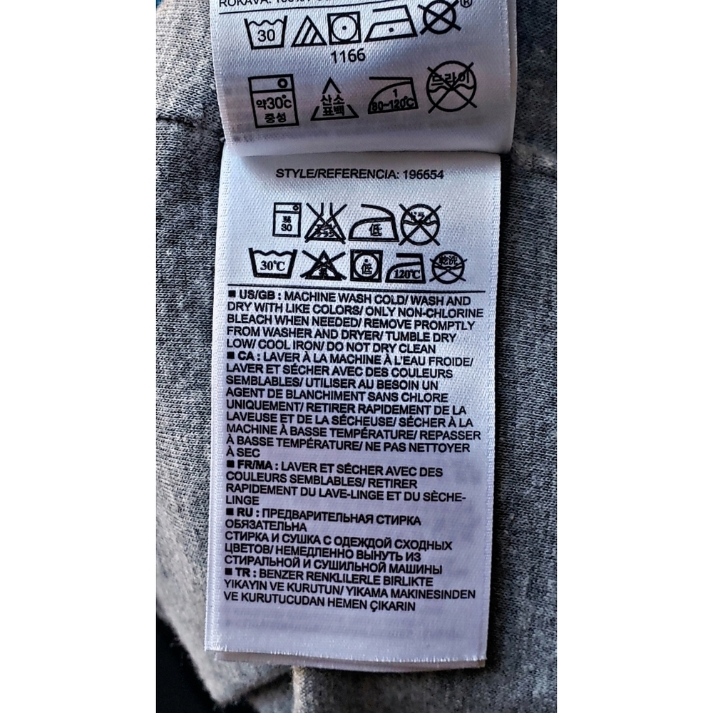 67. 2/$30 Gap Child windbreaker - Picture 4 of 5